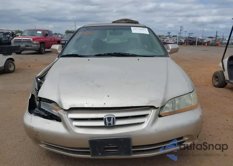 2001 Honda Accord 2.3 Lx из США, поврежденный, VIN 3HGCG66501G702865